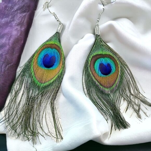 Peacock Eye Feather Wispy Mystical Dangle Earrings Gypsy Hippie 70s Jewelry New - Picture 3 of 6